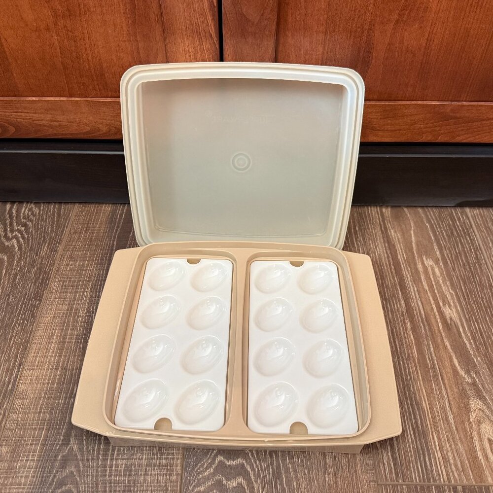 Vintage Tupperware Deviled Egg Carrier with Trays